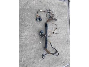 Gebruikte Trekhaak Fiat Fiorino (225) 1.3 JTD 16V Multijet Prijs op aanvraag aangeboden door Autodemontage Nijmegen