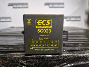 Gebruikte Trekhaak Module Ford Mondeo III 1.8 16V SCI Prijs op aanvraag aangeboden door Autodemontage Nijmegen