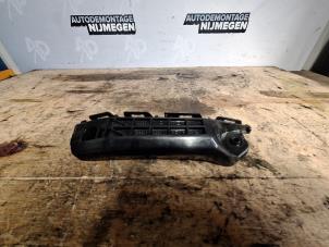 Gebruikte Bumpersteun rechts-voor Toyota Yaris III (P13) Prijs op aanvraag aangeboden door Autodemontage Nijmegen