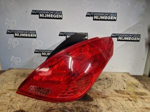Gebruikte Achterlicht rechts Peugeot 308 (4A/C) 1.6 16V BioFlex Prijs op aanvraag aangeboden door Autodemontage Nijmegen