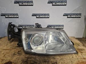 Gebruikte Rechter Koplamp Saab 9-5 Estate (YS3E) 2.3 Turbo 16V Aero Prijs op aanvraag aangeboden door Autodemontage Nijmegen