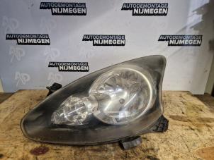 Gebruikte Linker Koplamp Toyota Aygo (B10) 1.0 12V VVT-i Prijs op aanvraag aangeboden door Autodemontage Nijmegen