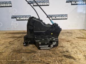 Gebruikte Deurslot Mechaniek 4Deurs links-voor Lexus CT 200h 1.8 16V Prijs op aanvraag aangeboden door Autodemontage Nijmegen