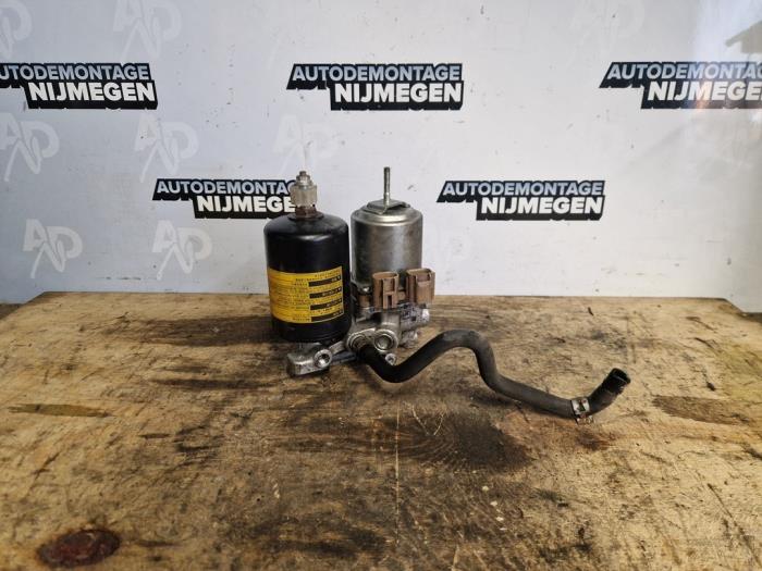 Gebruikte Pomp Servo Lexus CT 200h 1.8 16V Prijs op aanvraag aangeboden door Autodemontage Nijmegen