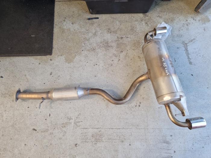 Gebruikte Uitlaat Einddemper Toyota Yaris IV (P21/PA1/PH1) 1.6 GR Prijs op aanvraag aangeboden door Autodemontage Nijmegen