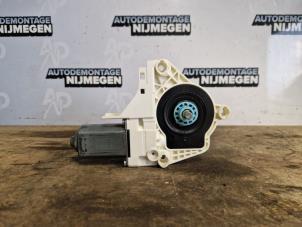 Gebruikte Raammotor Portier Volkswagen Sharan (7N) 1.4 TSI 16V Prijs op aanvraag aangeboden door Autodemontage Nijmegen