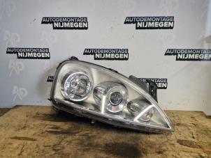 Gebruikte Koplamp rechts Opel Combo (Corsa C) 1.4 16V Twin Port Prijs op aanvraag aangeboden door Autodemontage Nijmegen