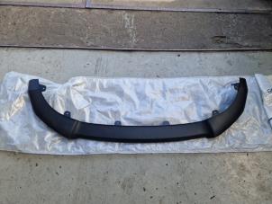 Nieuwe Spoiler voorbumper Hyundai iX35 (LM) 2.0 16V Prijs op aanvraag aangeboden door Autodemontage Nijmegen