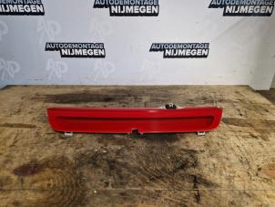 Gebruikte Extra Remlicht midden Mercedes B (W246) 1.5 B-180 CDI,d 16V Prijs op aanvraag aangeboden door Autodemontage Nijmegen