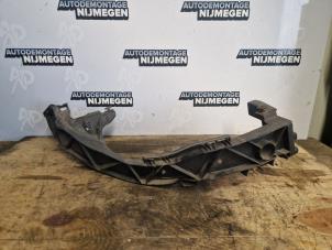 Gebruikte Koplampframe rechts BMW 1 serie (E87/87N) 116i 1.6 16V Prijs op aanvraag aangeboden door Autodemontage Nijmegen