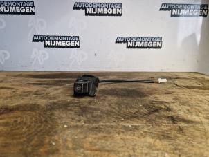 Gebruikte Camera achteruitrijden Mazda 3 (BM/BN) 2.0 SkyActiv-G 120 16V Prijs op aanvraag aangeboden door Autodemontage Nijmegen