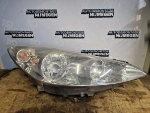 Gebruikte Rechter Koplamp Peugeot 308 SW (4E/H) 1.6 VTI 16V Prijs op aanvraag aangeboden door Autodemontage Nijmegen