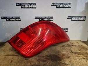 Gebruikte Achterlicht rechts Peugeot 308 SW (4E/H) 1.6 VTI 16V Prijs op aanvraag aangeboden door Autodemontage Nijmegen