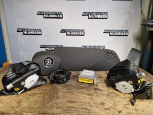 Gebruikte Airbag set Volkswagen Polo V (6R) 1.0 12V BlueMotion Technology Prijs op aanvraag aangeboden door Autodemontage Nijmegen