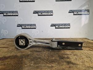 Gebruikte Versnellingsbak Steun Volkswagen Polo V (6R) 1.0 12V BlueMotion Technology Prijs op aanvraag aangeboden door Autodemontage Nijmegen