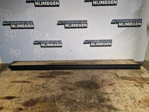 Gebruikte Raamlikker Mercedes B (W246) 1.5 B-180 CDI,d 16V Prijs op aanvraag aangeboden door Autodemontage Nijmegen