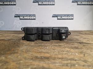 Gebruikte Raam schakelaar elektrisch Toyota Prius (NHW20) 1.5 16V Prijs op aanvraag aangeboden door Autodemontage Nijmegen