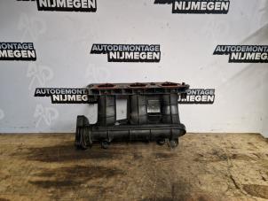 Gebruikte Inlaatspruitstuk Dacia Sandero II 0.9 TCE 12V Prijs op aanvraag aangeboden door Autodemontage Nijmegen