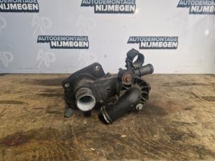 Gebruikte Thermostaathuis Volkswagen Polo V (6R) 1.4 16V Prijs op aanvraag aangeboden door Autodemontage Nijmegen
