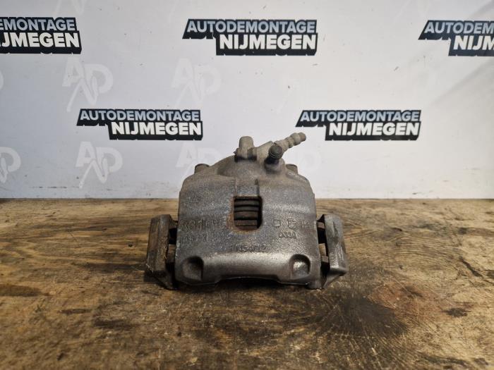 Remklauw (Tang) links-voor van een Fiat 500 (312) 1.2 2019