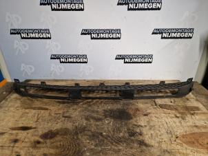 Gebruikte Grille Mercedes Sprinter 3,5t (906.63) 313 CDI 16V Prijs op aanvraag aangeboden door Autodemontage Nijmegen