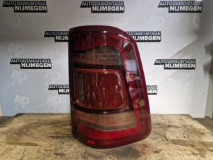 Gebruikte Achterlicht rechts Dodge 2500 Crew Cab (DJ) 5.7 Hemi V8 4WD Prijs op aanvraag aangeboden door Autodemontage Nijmegen