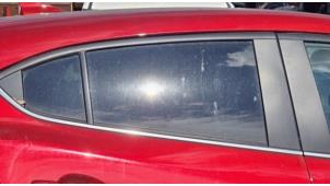 Gebruikte Portierruit 4Deurs rechts-achter Mazda 3 (BM/BN) 2.0 SkyActiv-G 120 16V Prijs op aanvraag aangeboden door Autodemontage Nijmegen