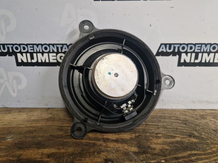 Luidspreker van een Mazda 3 (BM/BN) 2.0 SkyActiv-G 120 16V 2018
