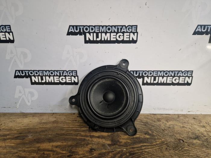 Luidspreker van een Mazda 3 (BM/BN) 2.0 SkyActiv-G 120 16V 2018