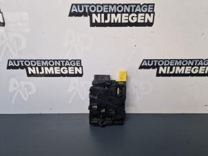 Gebruikte Gier sensor Volkswagen Caddy III (2KA,2KH,2CA,2CH) 1.9 TDI 4Motion Prijs op aanvraag aangeboden door Autodemontage Nijmegen