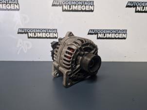 Gebruikte Dynamo Renault Twingo II (CN) 1.2 16V Prijs op aanvraag aangeboden door Autodemontage Nijmegen