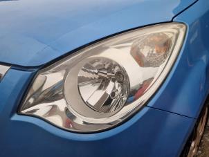 Gebruikte Koplamp links Opel Agila (B) 1.2 16V Prijs op aanvraag aangeboden door Autodemontage Nijmegen