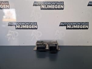 Gebruikte Gloeirelais Opel Vivaro 1.6 CDTI 95 Euro 6 Prijs op aanvraag aangeboden door Autodemontage Nijmegen