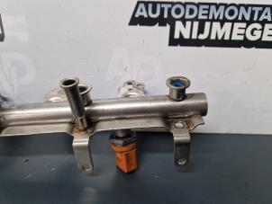 Injector brug van een Audi A5 Sportback (8TA) 2.0 TFSI 16V Quattro 2010