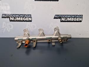 Injector brug van een Audi A5 Sportback (8TA) 2.0 TFSI 16V Quattro 2010
