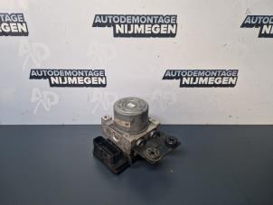 ABS Pomp van een Opel Vivaro 1.6 CDTI 95 Euro 6 2018