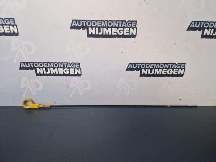 Gebruikte Olie Peilstok Seat Mii 1.0 12V Prijs op aanvraag aangeboden door Autodemontage Nijmegen