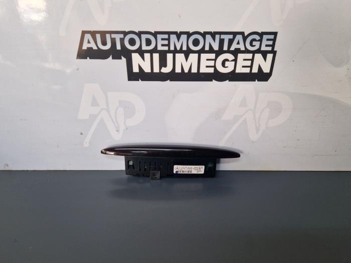 Display Interieur Mercedes B (W246/W242), 2011 / 2018 1.5 B-180 CDI,d 16V, Hatchback, Diesel, 1.461cc, 80kW (109pk), FWD, OM607951; K9K, 2013-02 / 2018-12, 246.212 (Gebruikt)