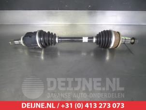 Gebruikte Homokineetas links-voor Toyota Auris Touring Sports (E18) 1.4 D-4D-F 16V Prijs € 75,00 Margeregeling aangeboden door V.Deijne Jap.Auto-onderdelen BV