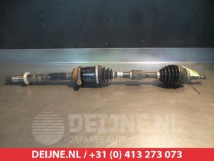 Gebruikte Steekas rechts-voor Toyota Corolla Verso (R10/11) 2.2 D-4D 16V Prijs € 40,00 Margeregeling aangeboden door V.Deijne Jap.Auto-onderdelen BV