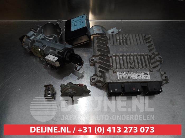 Mazda 2 Kontaktslot+Sleutel O334737