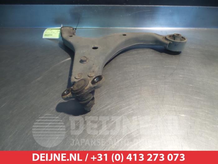 Kia Magentis Draagarm onder rechts-voor O382359