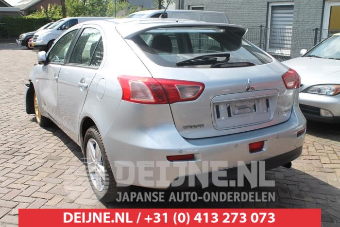 Mitsubishi Lancer Portier 4Deurs links-achter O285354
