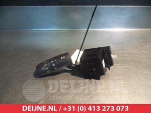 Gebruikte Schakelaar Licht Mazda CX-3 (DJ/DK) 2.0 SkyActiv-G 120 Prijs € 30,00 Margeregeling aangeboden door V.Deijne Jap.Auto-onderdelen BV