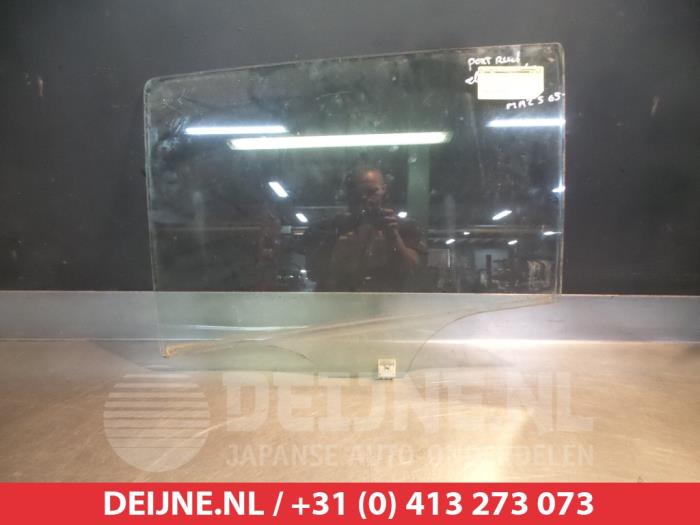 Mazda 5 Portierruit 4Deurs links-achter O287313