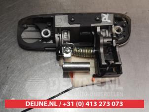 Kia Soul Front door handle 4-door, right O277538 photo 2