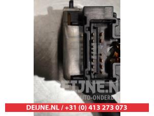 Toyota Avensis Ruitenwis Schakelaar O310314 foto 4