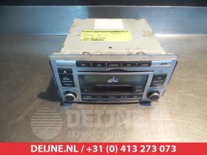 Gebruikte Radio Hyundai Santa Fe II (CM) 2.2 CRDi 16V 4x4 Prijs € 75,00 Margeregeling aangeboden door V.Deijne Jap.Auto-onderdelen BV
