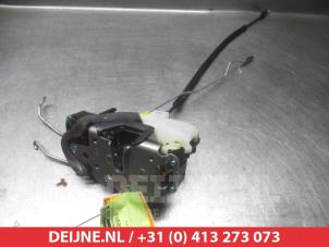 Chevrolet Volt Door lock mechanism 4-door, front left O279338 photo 2