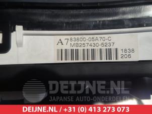 Toyota Avensis Odometer KM O305149 photo 3